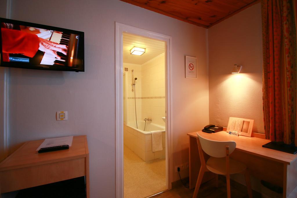Hotel Panoramic Bagneres-de-Luchon Exterior photo