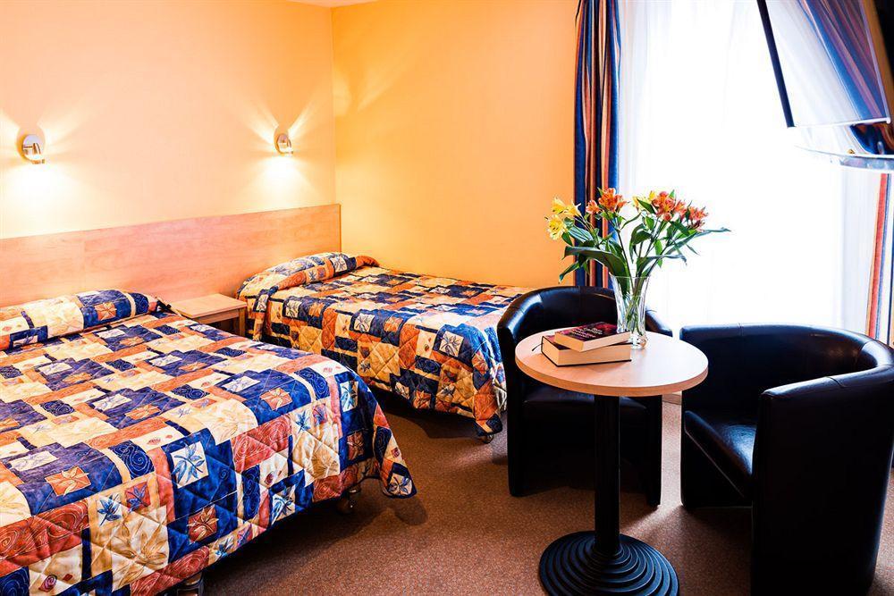 Hotel Panoramic Bagneres-de-Luchon Exterior photo