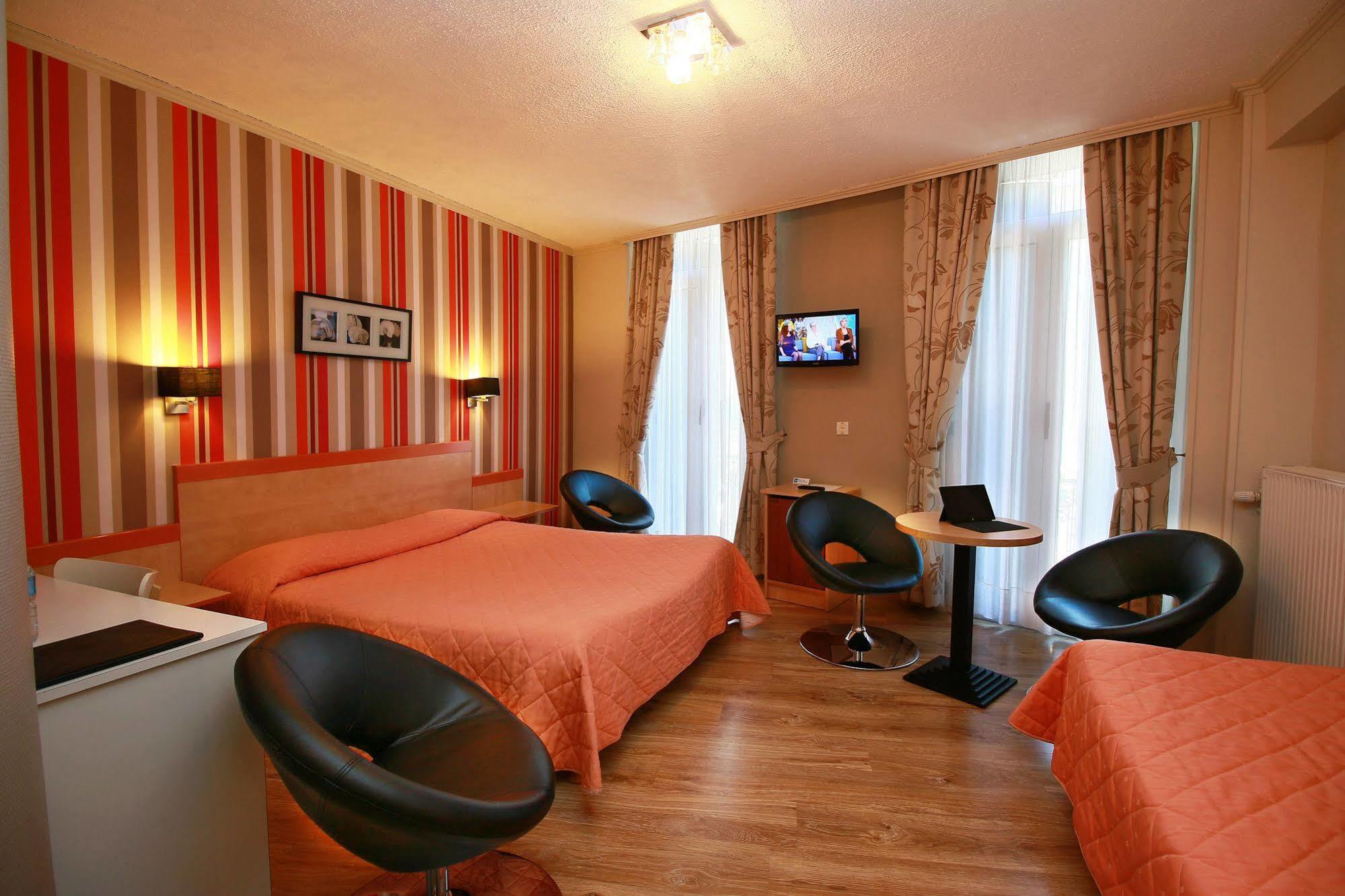 Hotel Panoramic Bagneres-de-Luchon Exterior photo
