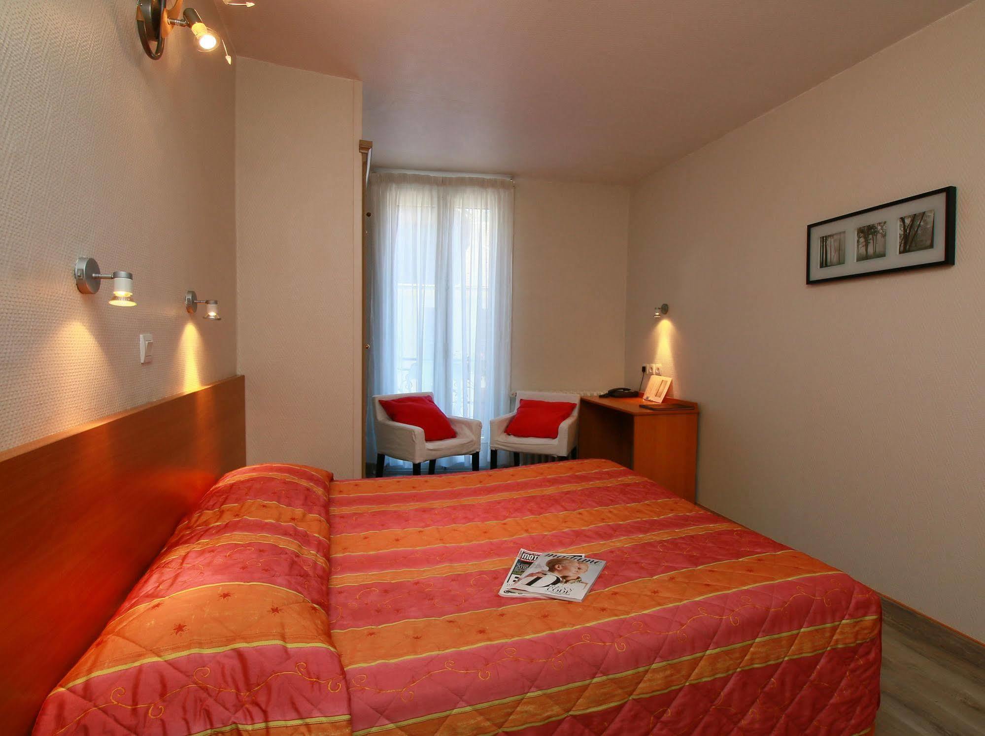 Hotel Panoramic Bagneres-de-Luchon Exterior photo