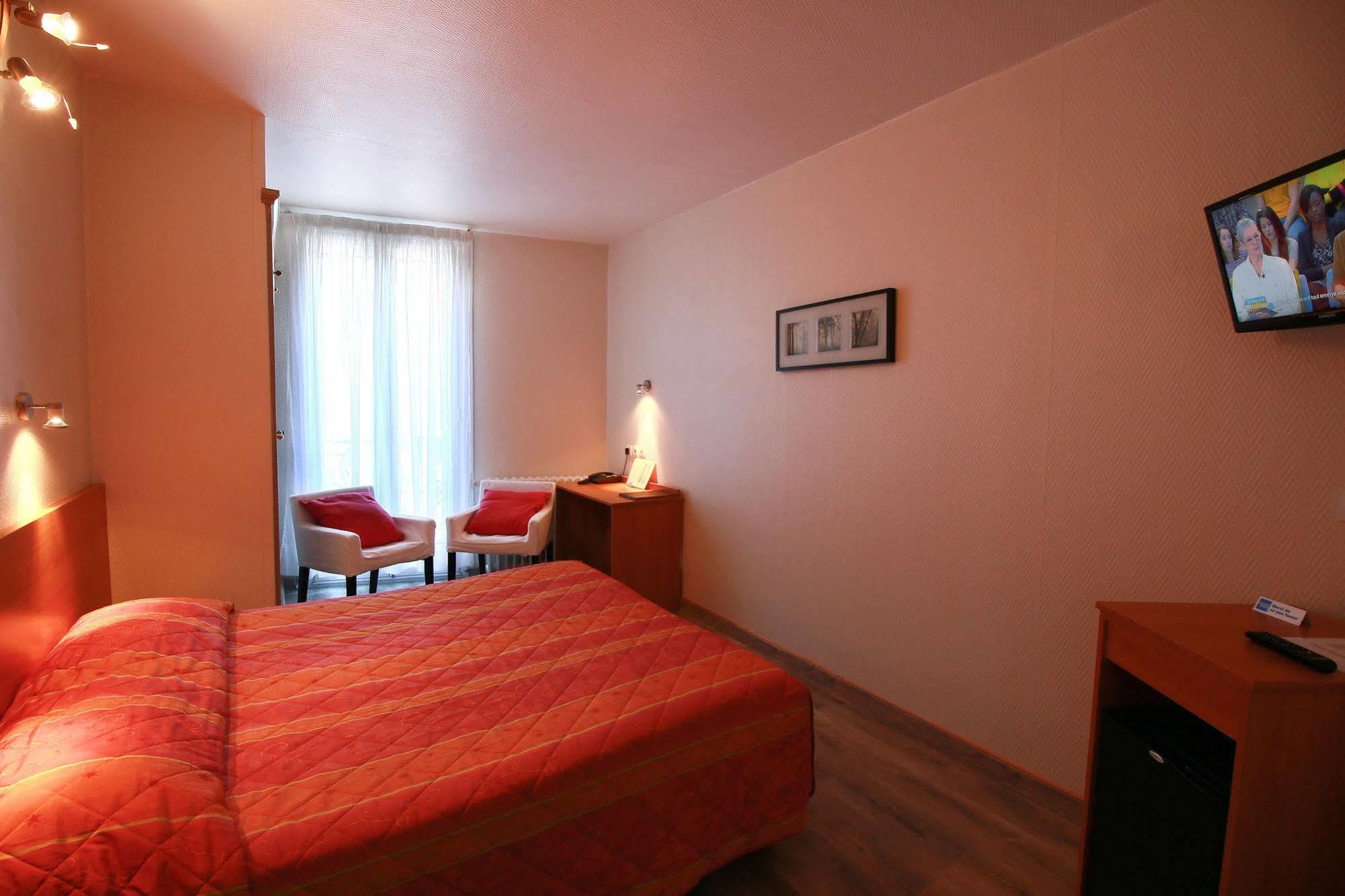 Hotel Panoramic Bagneres-de-Luchon Exterior photo