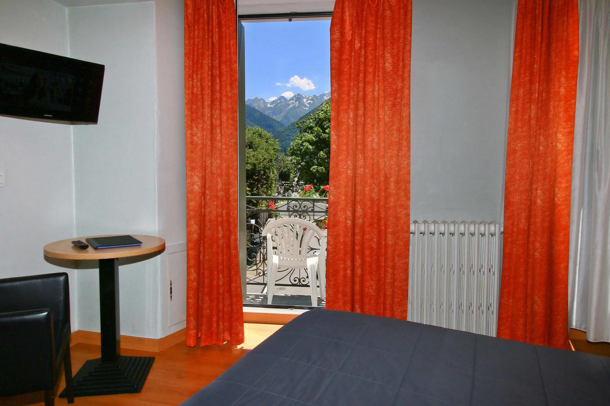 Hotel Panoramic Bagneres-de-Luchon Exterior photo